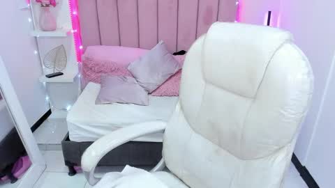  sofii  online show from 10.02.25