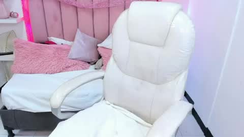  sofii  online show from 04.21.26