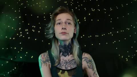 Niki  free tg channel with some photos gifs and info about streams  online show from 01.19.26