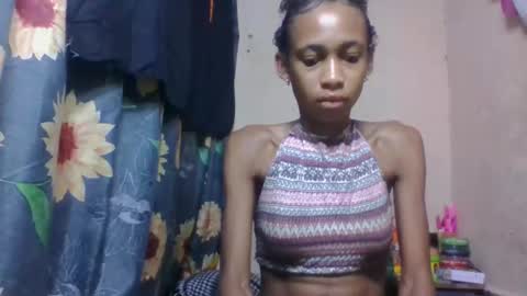 Snapshot of littleyanah chatting on 04.19.26 yanah online show from 04.19.26