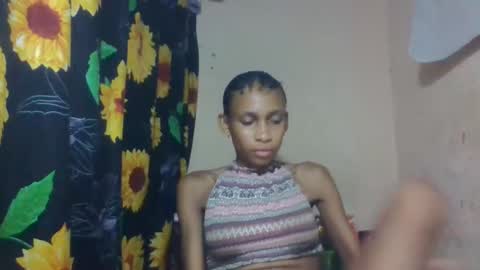 Snapshot of littleyanah chatting on 04.25.26 yanah online show from 04.25.26