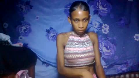 Snapshot of littleyanah chatting on 05.24.26 yanah online show from 05.24.26