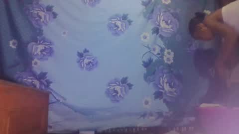 Snapshot of littleyanah chatting on 05.24.26 yanah online show from 05.24.26