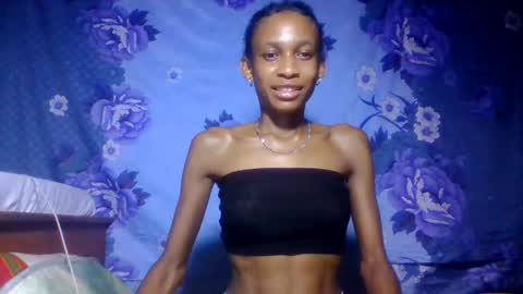 Snapshot of littleyanah chatting on 05.28.26 yanah online show from 05.28.26