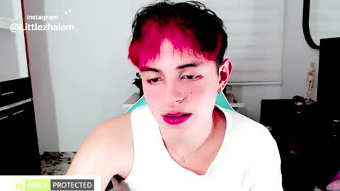 Snapshot of littlezhalem chatting on 12.22.25 littlezhalem online show from 12.22.25