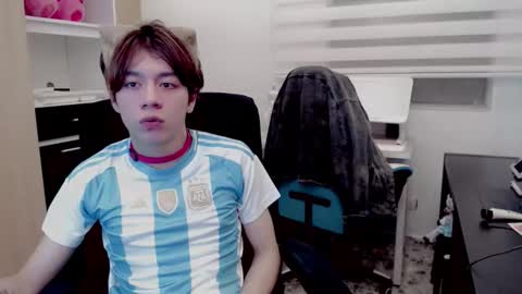 Snapshot of littlezhalem chatting on 02.17.26 littlezhalem online show from 02.17.26