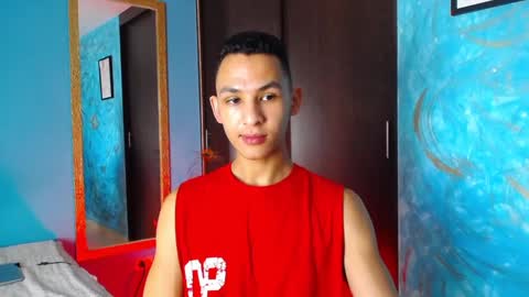 Snapshot of liuscast_22 chatting on 01.06.25 Luis Castro  online show from 01.06.25