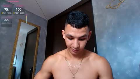 Snapshot of liuscast_22 chatting on 10.05.25 Luis Castro  online show from 10.05.25