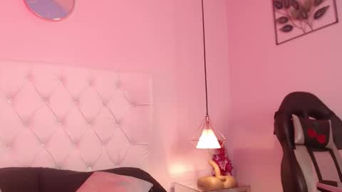 Snapshot of liv20_ chatting on 02.24.26 Nicky online show from 02.24.26