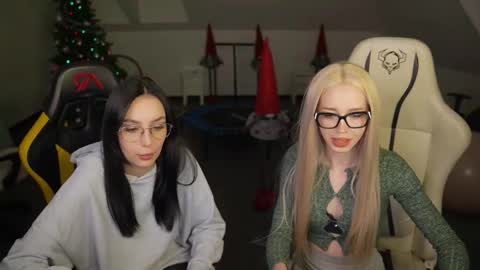 Snapshot of livehub054 chatting on 01.08.26 Sheryl online show from 01.08.26