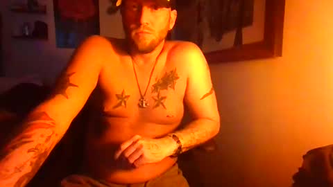Snapshot of livingpuddle chatting on 01.15.25 livingpuddle online show from 01.15.25