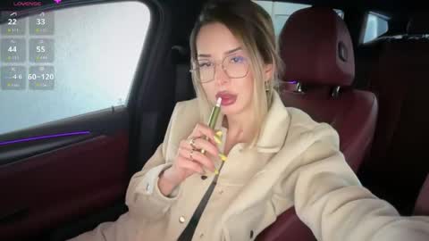 OnlyFans livia77   twitter liv20 4u online show from 04.15.26