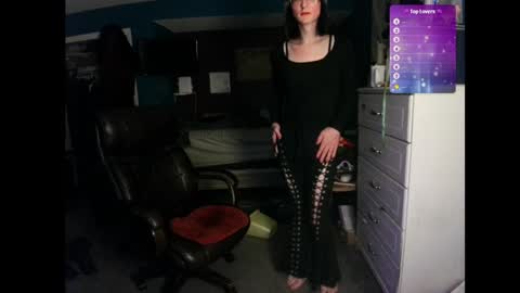 Snapshot of livolioyo chatting on 12.06.24 Livolio online show from 12.06.24