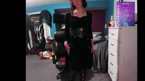 Snapshot of livolioyo chatting on 02.06.25 Livolio online show from 02.06.25