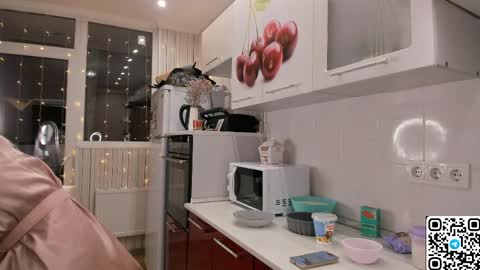 Snapshot of livyybosom chatting on 05.02.26 My name is Livy Nice to meet you Thumbs up please its important online show from 05.02.26