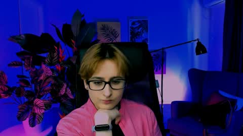 Snapshot of lixeluna chatting on 04.06.26 LixeLuna online show from 04.06.26