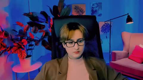 Snapshot of lixeluna chatting on 04.20.26 LixeLuna online show from 04.20.26