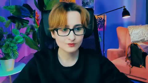 Snapshot of lixeluna chatting on 04.24.26 LixeLuna online show from 04.24.26