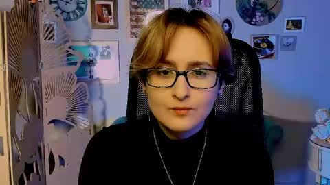 Snapshot of lixeluna chatting on 05.08.26 LixeLuna online show from 05.08.26