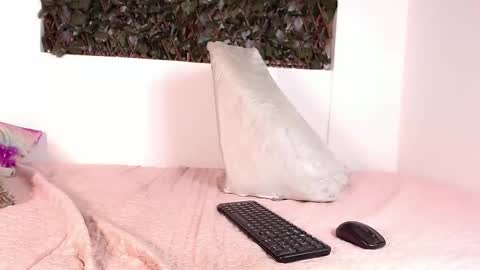 Liz Becker online show from 12.03.24