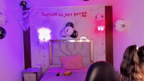 Snapshot of lizeth_salazar chatting on 10.04.25 lizeth_salazar online show from 10.04.25