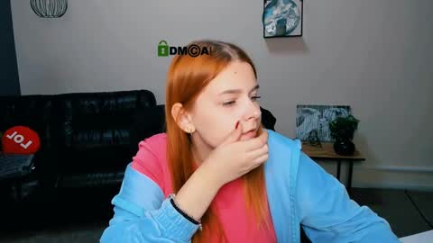 Snapshot of lizi_blow chatting on 01.14.25 Lizi online show from 01.14.25