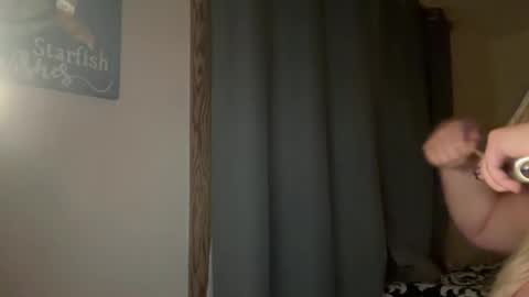 Liz Purr online show from 12.27.24