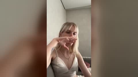 Snapshot of lizycrown chatting on 08.01.26 Lizzy online show from 08.01.26
