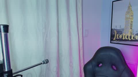 Lizz  online show from 12.30.24