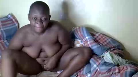 Snapshot of lizzahh chatting on 09.13.25 lizzahh online show from 09.13.25