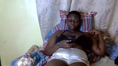 Snapshot of lizzahh chatting on 09.30.25 lizzahh online show from 09.30.25