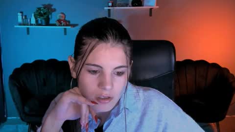 lizzie_boom online show from 10.19.25