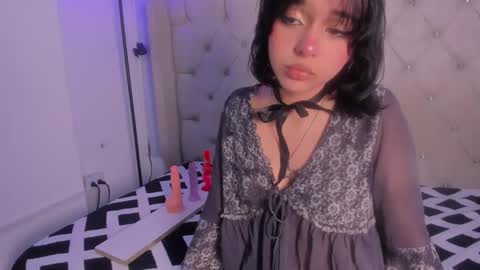 Snapshot of lizzy_dark chatting on 10.14.25 Lizz online show from 10.14.25