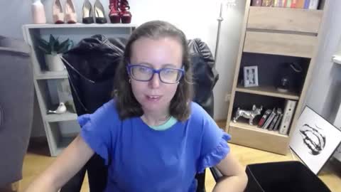 Lizzy online show from 09.10.25