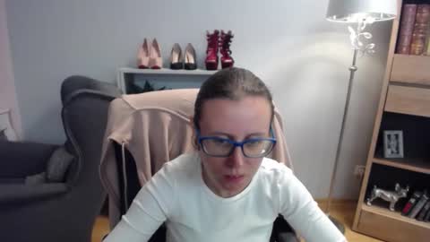 Lizzy online show from 09.24.25