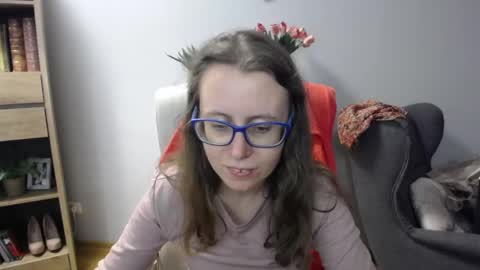 Snapshot of lizzy_sparkle chatting on 05.19.26 Lizzy online show from 05.19.26
