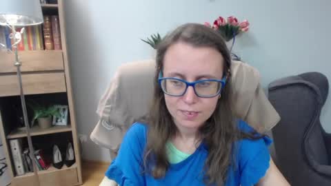 Snapshot of lizzy_sparkle chatting on 06.12.26 Lizzy online show from 06.12.26