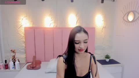 Snapshot of lizzy_vall chatting on 07.16.26 Lizzy online show from 07.16.26