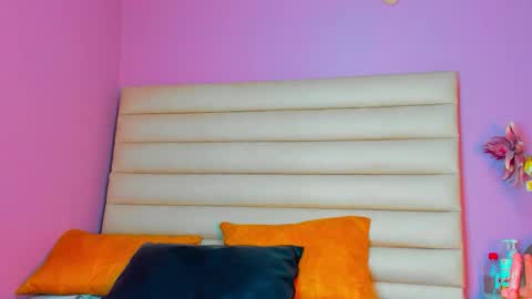 Snapshot of lizzysato chatting on 09.09.25 LizzySato online show from 09.09.25