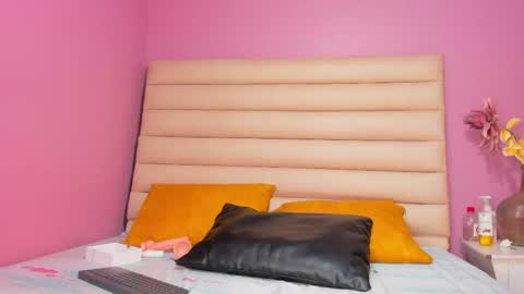 Snapshot of lizzysato chatting on 09.10.25 LizzySato online show from 09.10.25