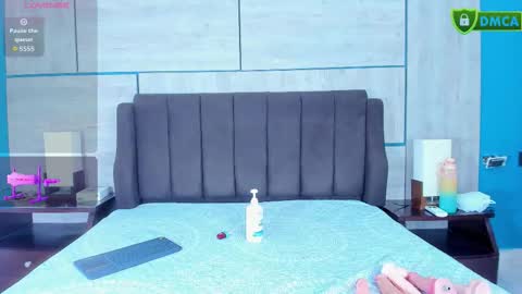 LizzySato online show from 11.20.25