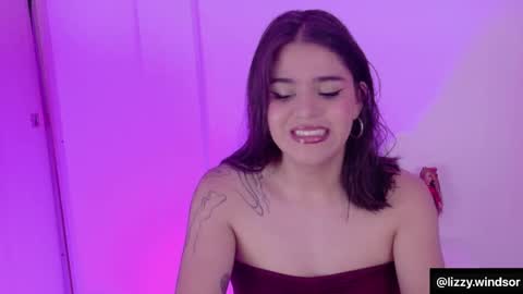 Snapshot of lizzywindsor chatting on 02.07.26 lizzywindsor online show from 02.07.26