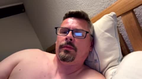 Snapshot of ln4u chatting on 05.27.26 ln4u online show from 05.27.26