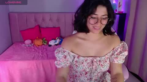 Snapshot of loaluxury chatting on 01.24.25 Pamela online show from 01.24.25