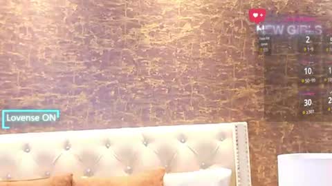 Snapshot of loana_vegas chatting on 06.15.26 LOANA online show from 06.15.26