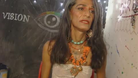 LA LOBA online show from 12.04.24