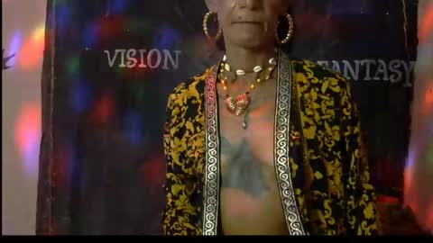 LA LOBA online show from 01.04.25