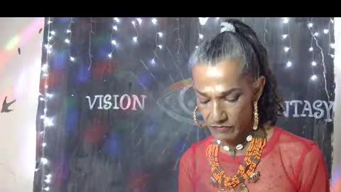 LA LOBA online show from 01.07.25