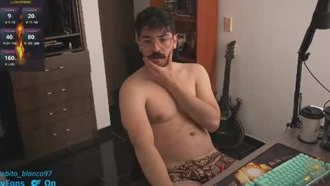 Snapshot of lobito_blanco97 chatting on 04.30.26 Lobito blanco Thefckingwolf main account online show from 04.30.26