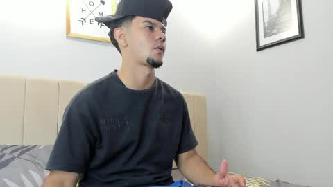 Snapshot of logan_9_ chatting on 05.03.26 logan online show from 05.03.26